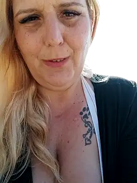 beccideluxe - BecciDeluxe's free webcam