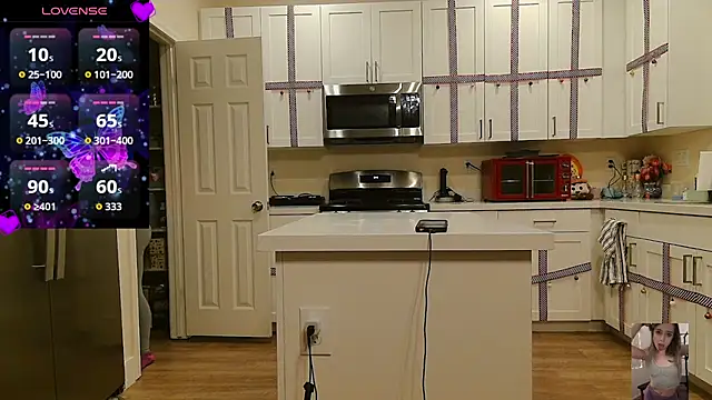 Preview of blondiewithanass