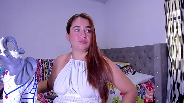 naive_natty10 - Naive_natty10's free webcam