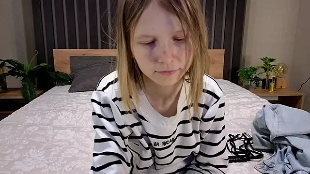 essievogel - EssieVogel's free webcam - UK Sex Cams