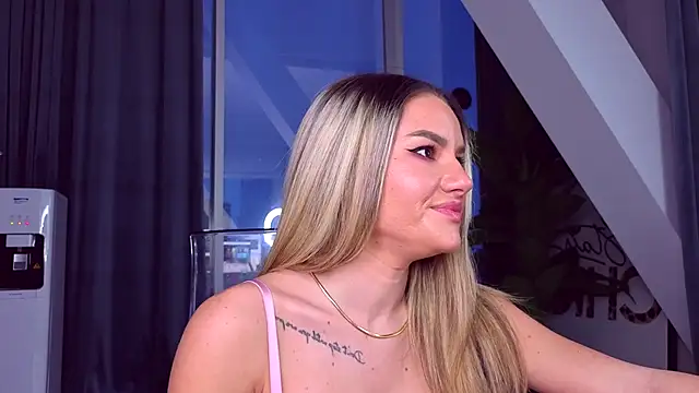 spoilm3mor3 - SpoilM3Mor3's free webcam - UK Sex Cams