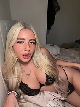 blondebetty - BlondeBetty's free webcam - UK Sex Cams