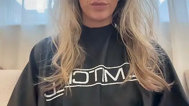 MrsMollyWilde webcam