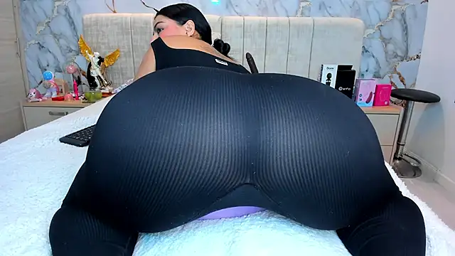 kiana_cream - Kiana_cream's free webcam