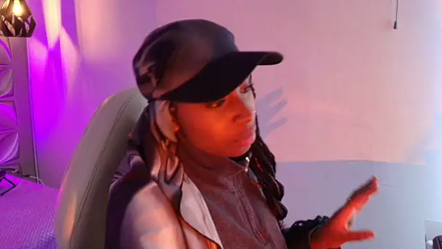 queen_perla_ - Queen_perla_'s free webcam