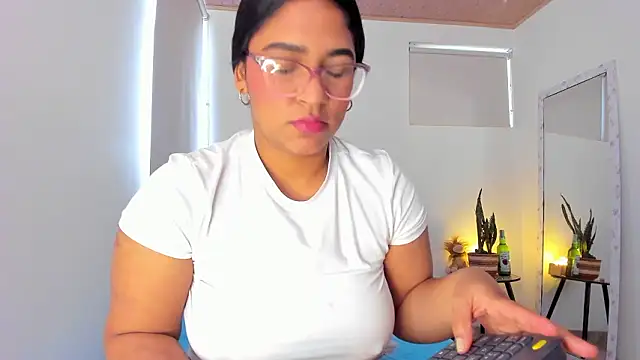 iriss_25 - Iriss_25's free webcam