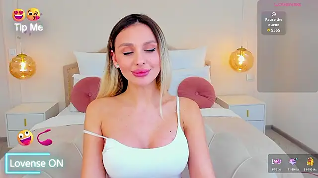 missloou - MissLoou's free webcam