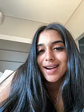 LilMisIndianx webcam
