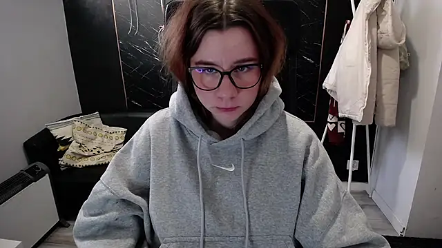 littleviki7 - Littleviki7's free webcam