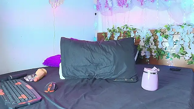 devoraharper_ - DevoraHarper_'s free webcam