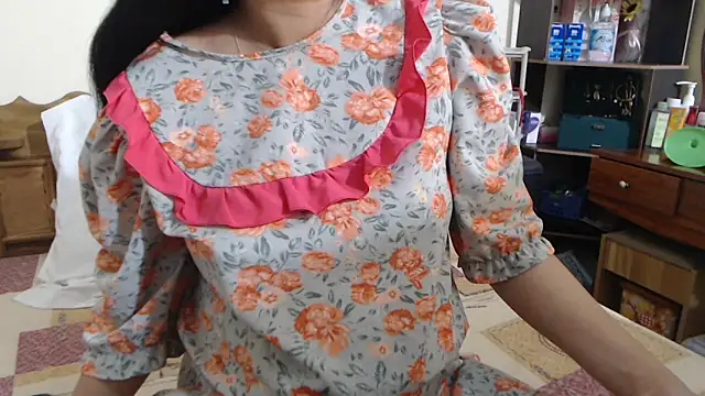 naked_like_the_moon_usa - Naked_like_the_moon_usa's free webcam