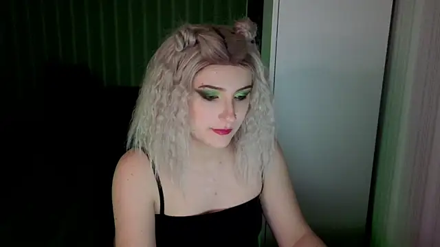 violet-siren-x - Violet-siren-x's free webcam - UK Sex Cams