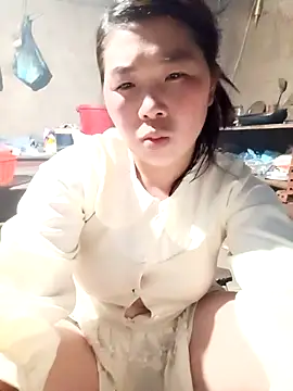 quynhkoolbae - Quynhkoolbae's free webcam