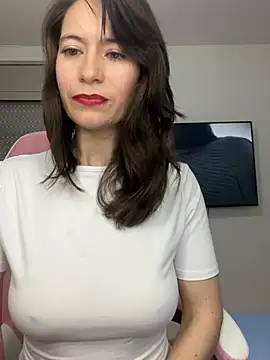 alanarius18 (F milf) - 🌸olí tits🔥🔥🔥