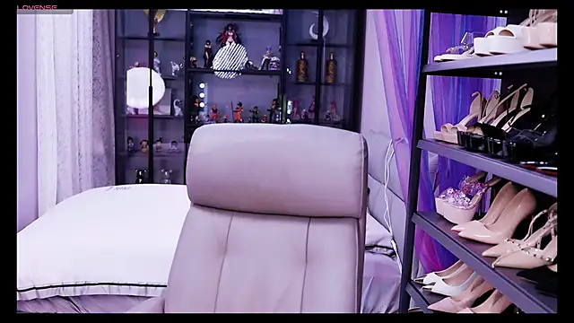 美女Liora-在线直播