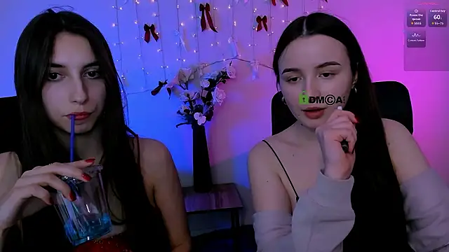 leslie_bird Live Webcam on Stripchat