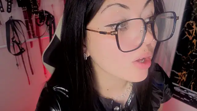 guxplo_ - Guxplo_'s free webcam