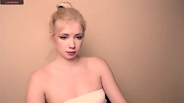 alicehotty_ - AliceHotty_'s free webcam - UK Sex Cams