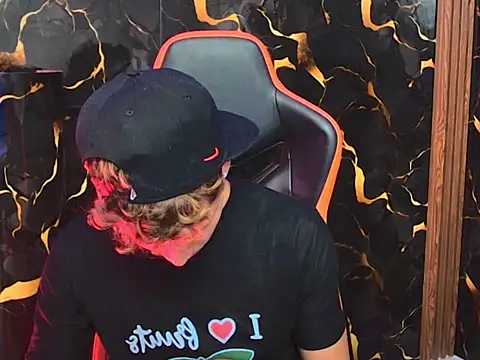 davilap_toyboy - Davilap_toyboy's free webcam - UK Sex Cams