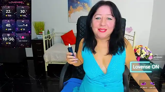 julia_dean - Julia_Dean's free webcam - UK Sex Cams