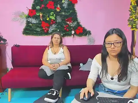 lesbiancuple - Lesbiancuple's free webcam