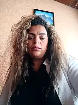 mia-glow - Mia-Glow's free webcam - UK Sex Cams