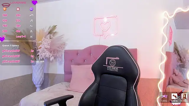 sabriina_tay - SABRIINA_TAY's free webcam