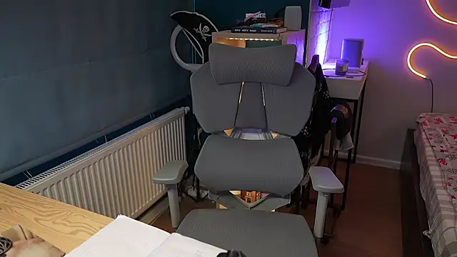 alexycutie - Alexycutie's free webcam