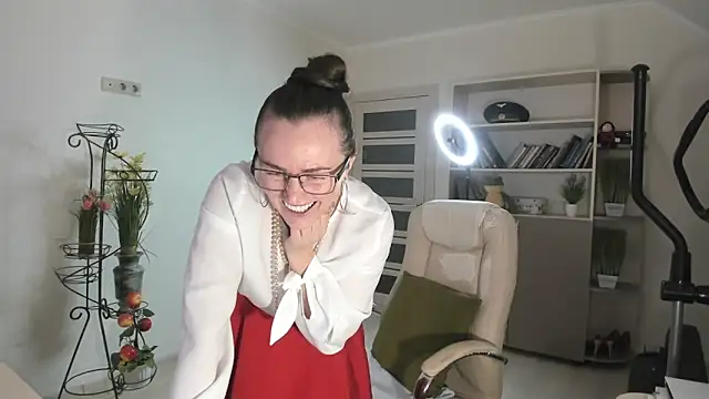 vika73 - Vika73's free webcam