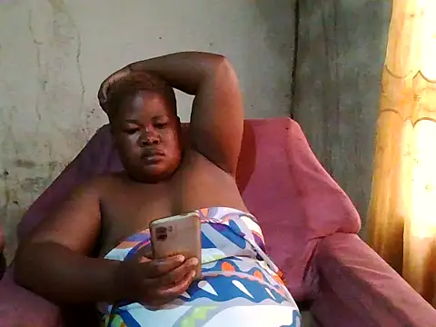 bustyass93 - Bustyass93's free webcam