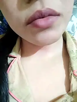 Webcam Model (Anki-doll)  is live.Free join now!