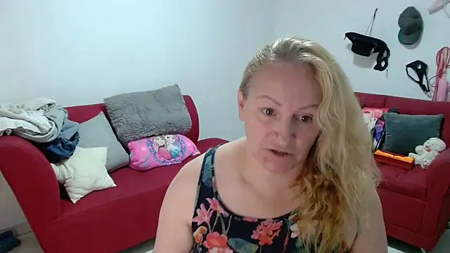 emperabigbootybigass - Emperabigbootybigass's free webcam