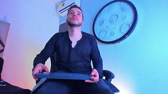 mike_257 - Mike_257's free webcam