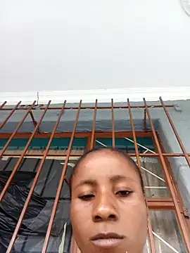 hotpetite_25 - HotPetite_25's free webcam