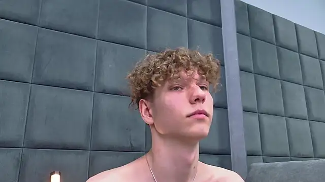 williamcurlis (M twink) - hot cumshow from big dick