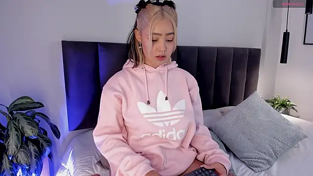 ailanacortes - AilanaCortes's free webcam