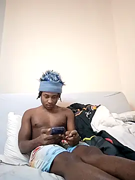 darkskinstroker - DarkSkinStroker's free webcam - UK Sex Cams