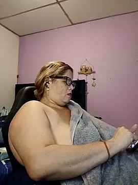 Webcam Model (EllisW8)  is live.Free join now!