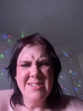 leenieb88 - Leenieb88's free webcam