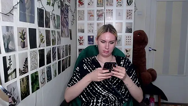 capriscorpion - CapriScorpion's free webcam - UK Sex Cams