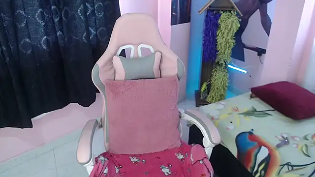 zulema_r1 - Zulema_R1's free webcam