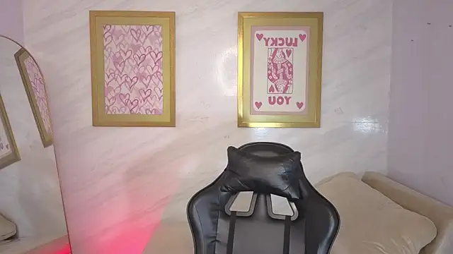 paulette_v - Paulette_v's free webcam