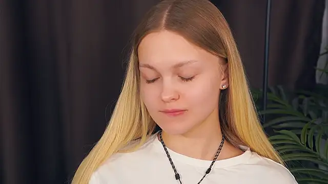 mitziekeizer - MitzieKeizer's free webcam