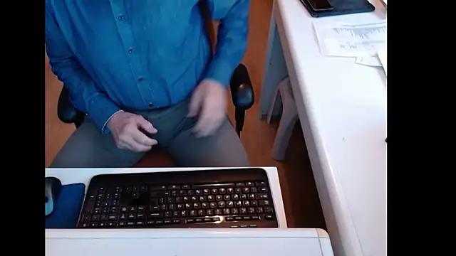 dutchpornking - Dutchpornking's free webcam