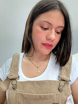 charlotte__05 - CHARLOTTE__05's free webcam - UK Sex Cams