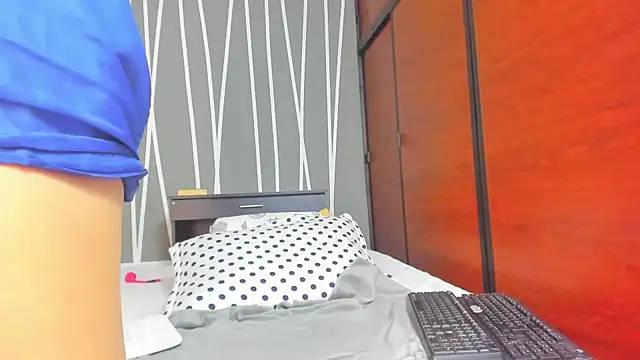 laura_and_samir - Laura_and_samir's free webcam - UK Sex Cams