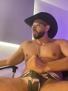 magnumchris (Ask my age) - naked and smoking T