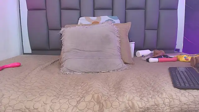 _miabrown_ - _MiaBrown_'s free webcam