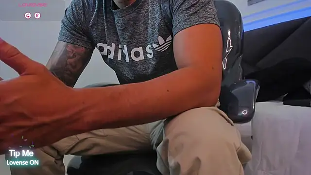 damian23__ - Damian23__'s free webcam