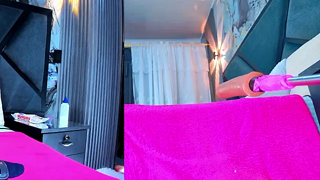 nathaxaleans - NathaxaLeans's free webcam - UK Sex Cams